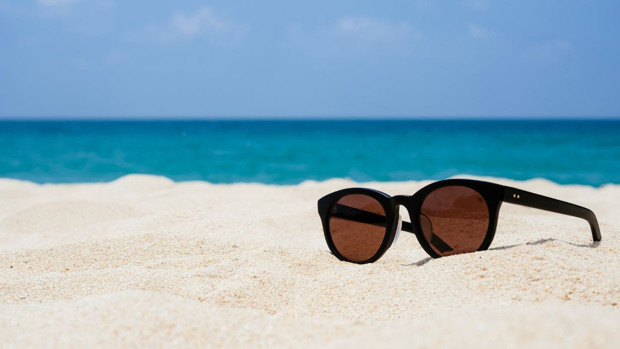 Eye health in the sun: summer protection guide