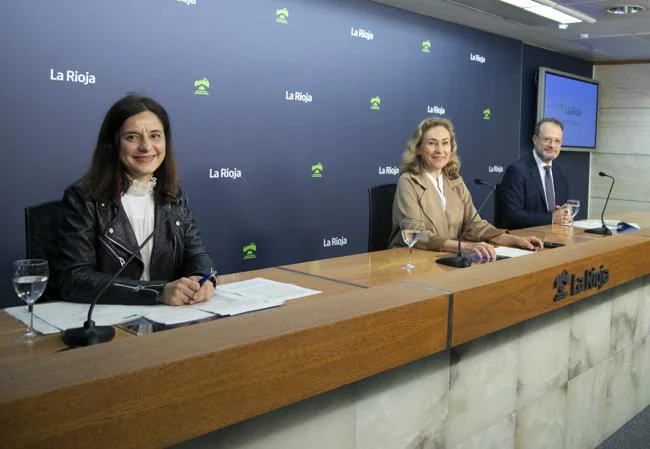 Eva Martínez Ochoa, María Martín and Luis Ángel González, in their appearance this Wednesday.